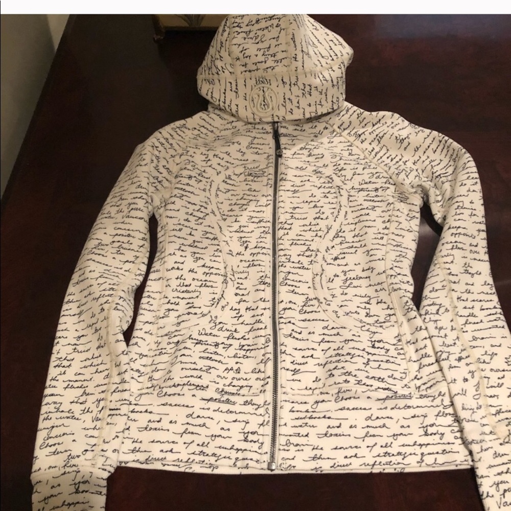 ISO-sz 6 Lululemon hoodie/jacket.